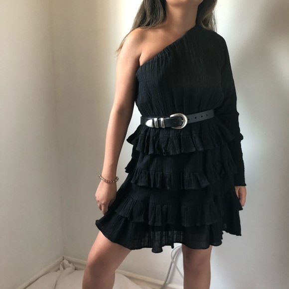 Hello Molly Black one sleeve ruffle dress - Picture 5 of 6